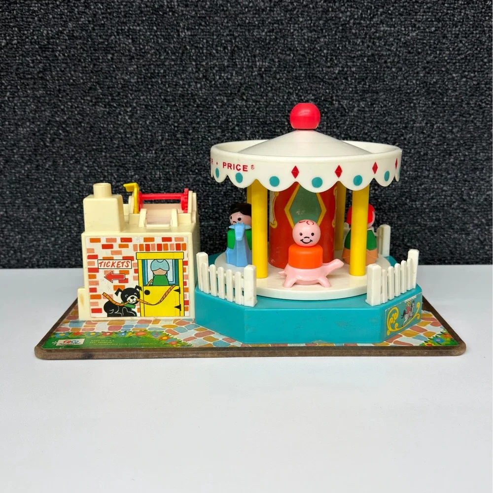 Vintage 1972 Fisher Price Little People Musical Merry-Go-Round Toy 991 Playset